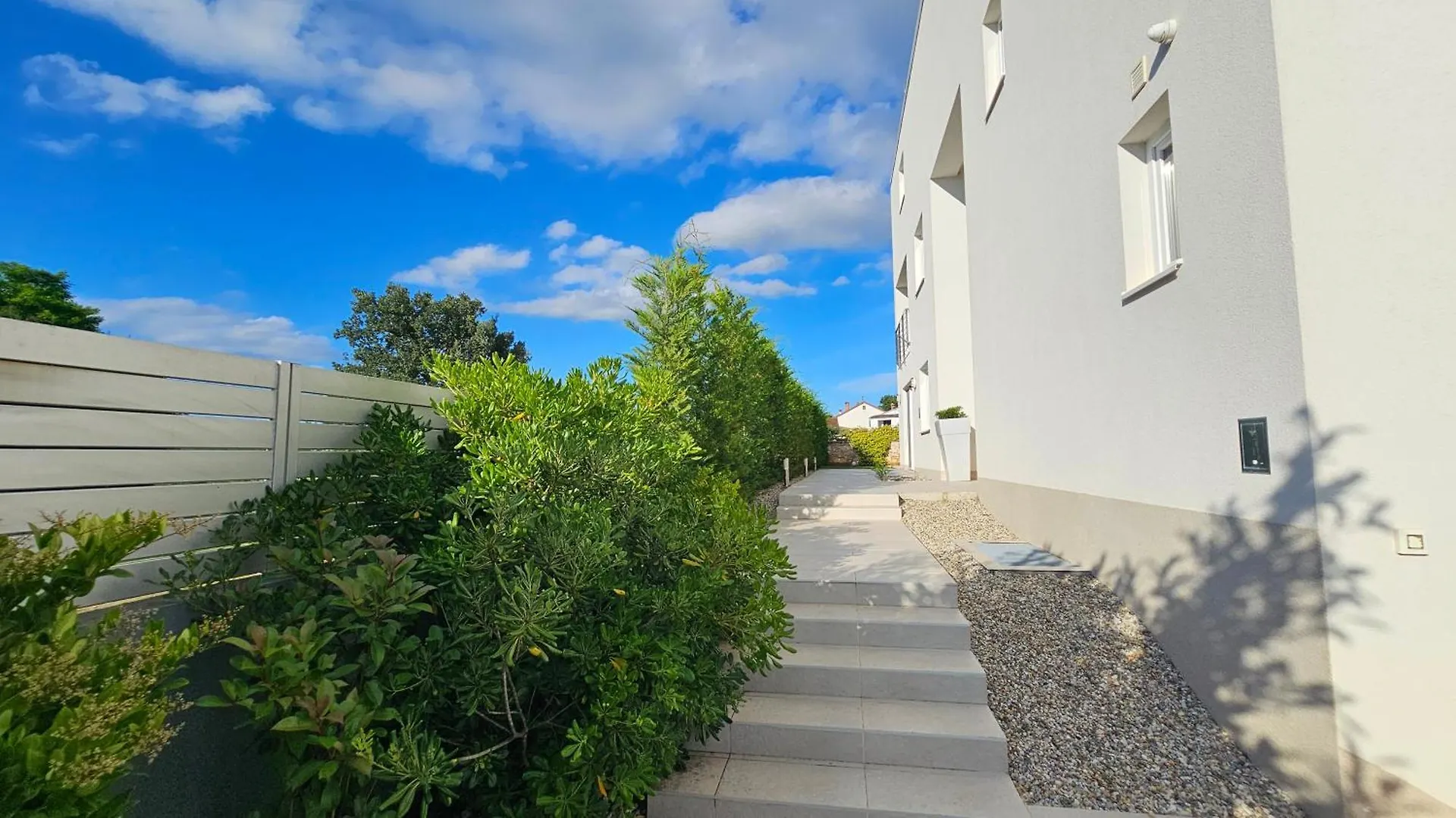 Apartments With Pool Casa Bianca Matohanci Croatia